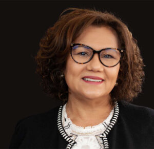 Mayba León: Coach Ontológico Senior Newfield Consulting