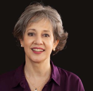 Claudia Espinosa: Coach Ontológico Senior Newfield Consulting